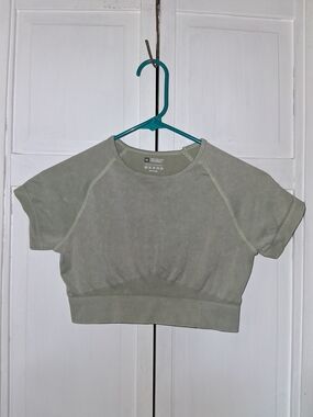 Women's Cropped Short Sleeve Top - Sage Green